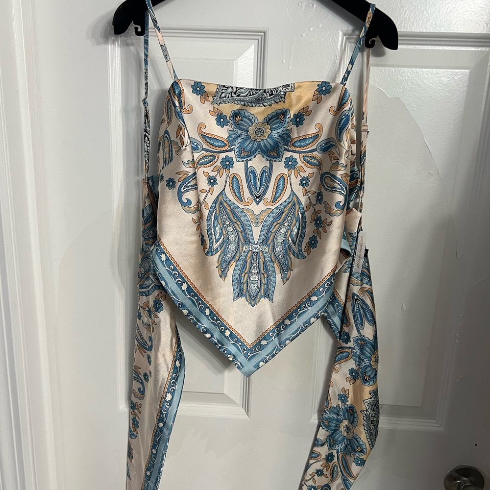Elegant Floral Camisole - Blue and Cream